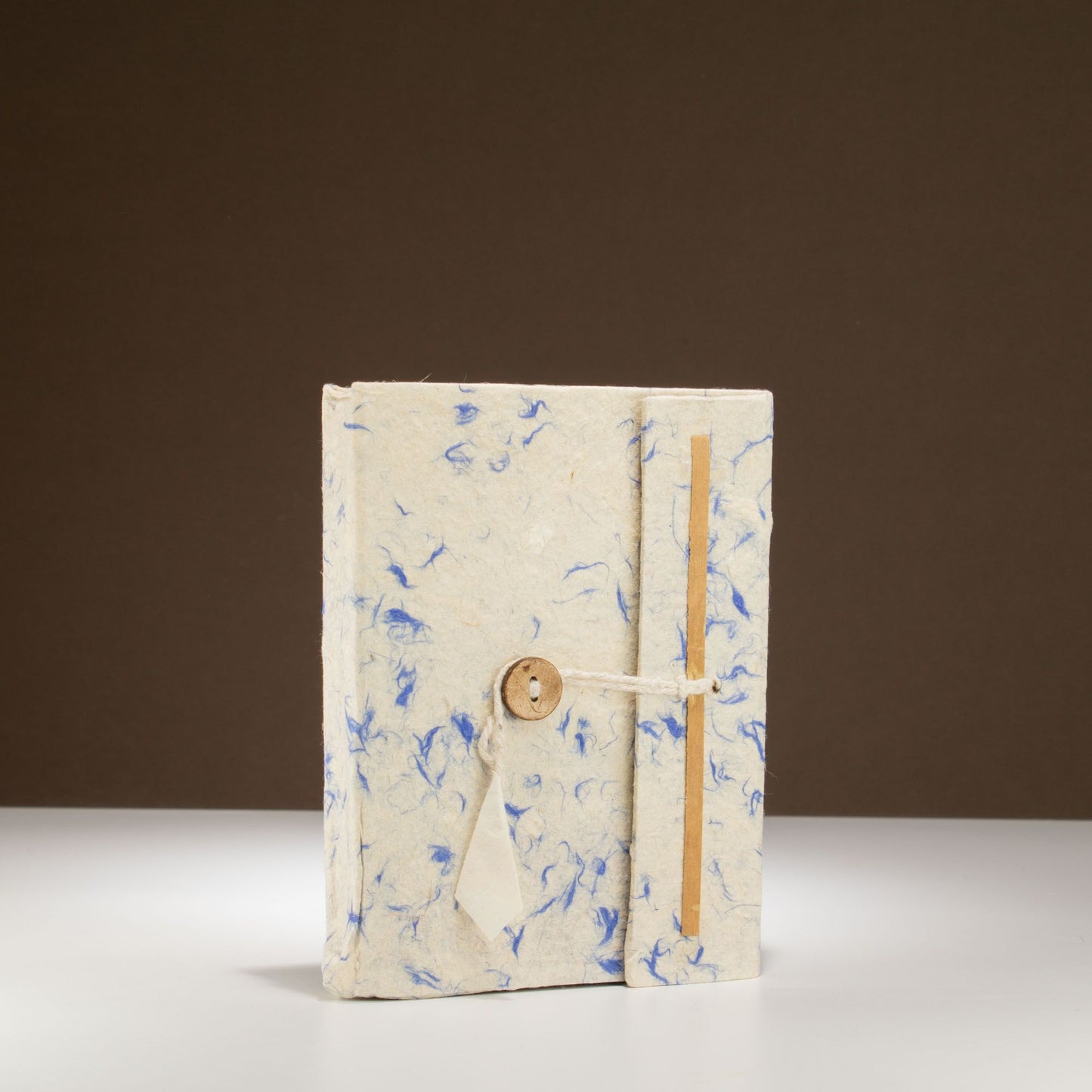 Lokta Mixed Blue Cotton Notitieboek Medium (15x12cm) – 45 pagina’s