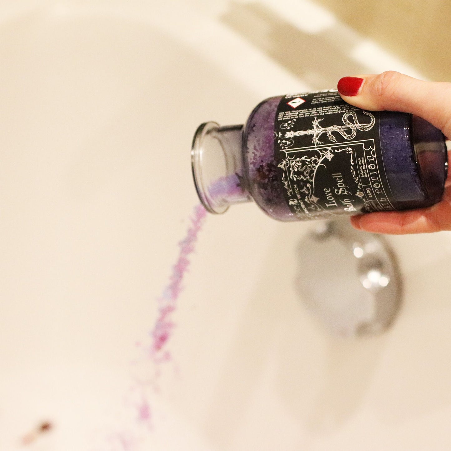 Ancient Witch Bath Spell Potion – Love | Liefde & Harmonie met Rozenkwarts Amulet