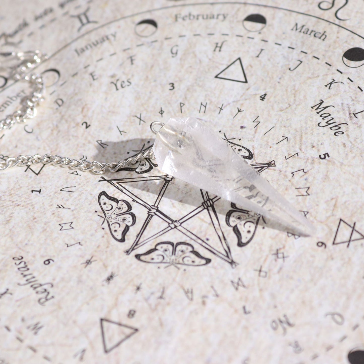 Ancient Witch Spell Wierook – Zuivering met Bergkristal Pendel