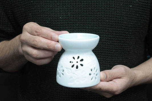 Klassieke Witte Oliebrander - Bloemen met Teal Schaal