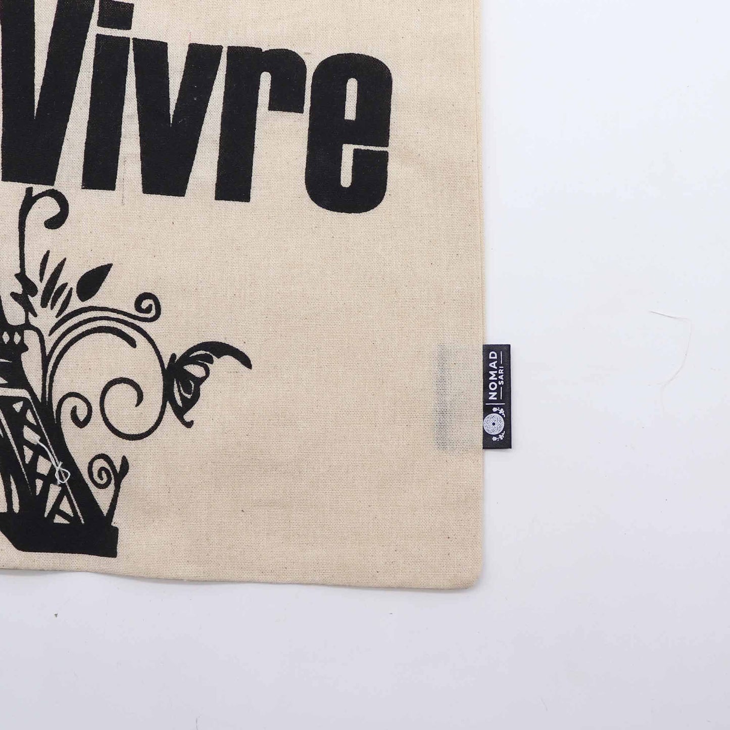 Nomad Sari Iconic Basic Tote Bag – Joie de Vivre – Naturel 4oz
