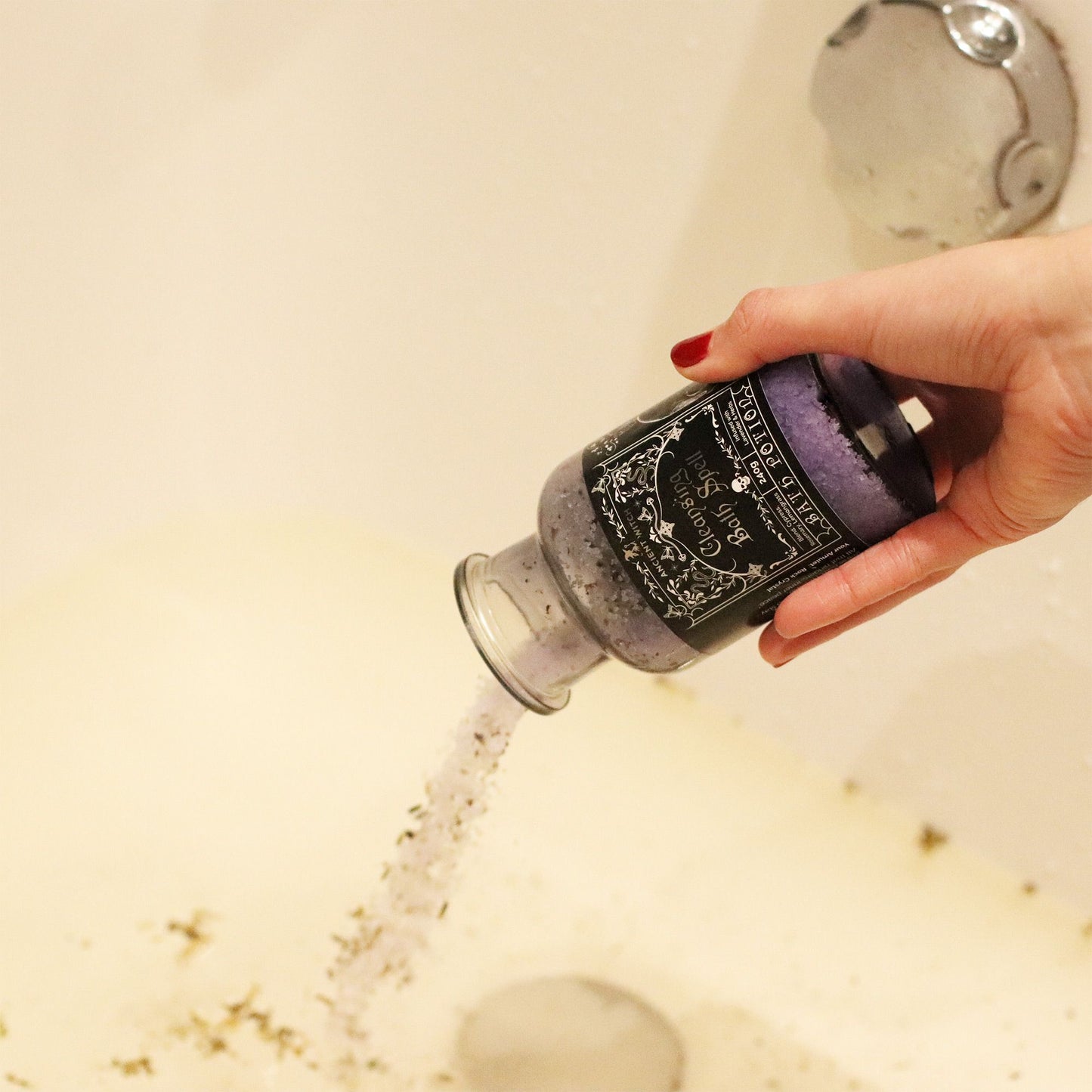 Ancient Witch Bath Spell Potion – Cleansing | Zuivering met Bergkristal Amulet