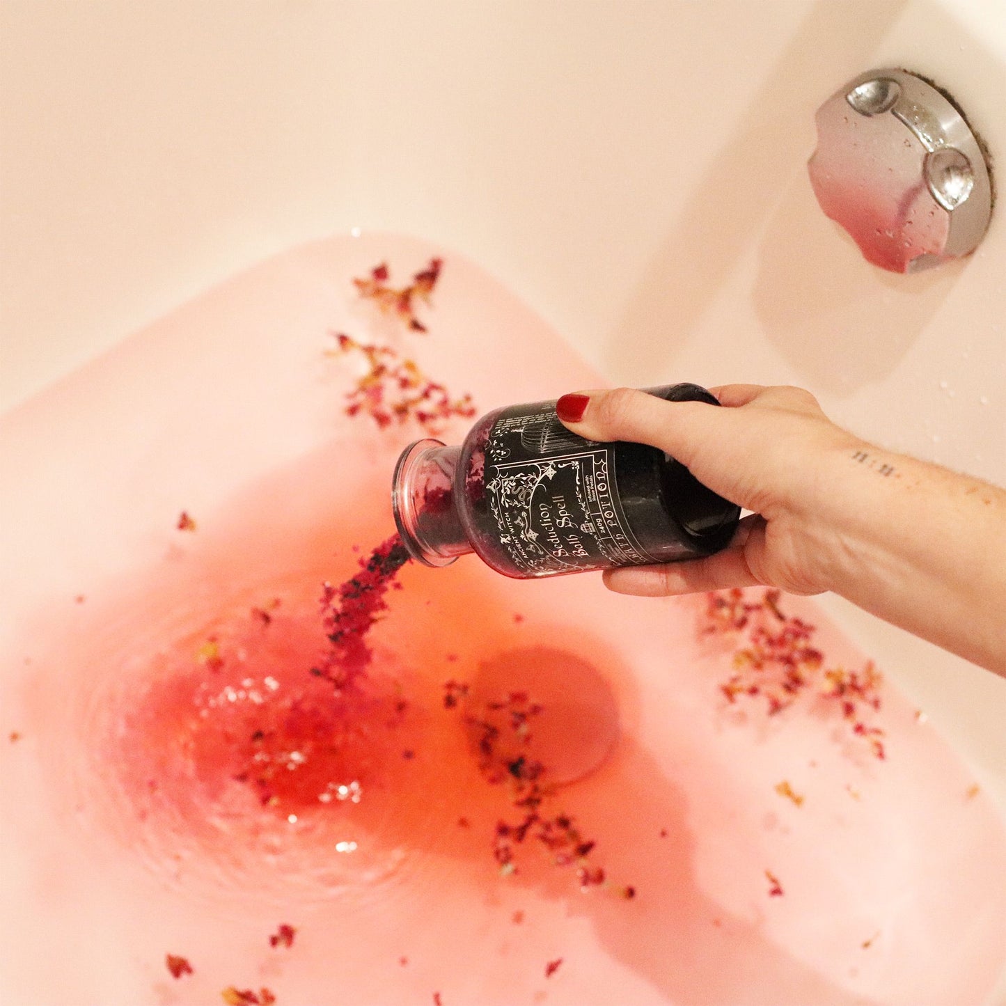 Ancient Witch Bath Spell Potion – Seduction | Verleiding met Amethist Amulet