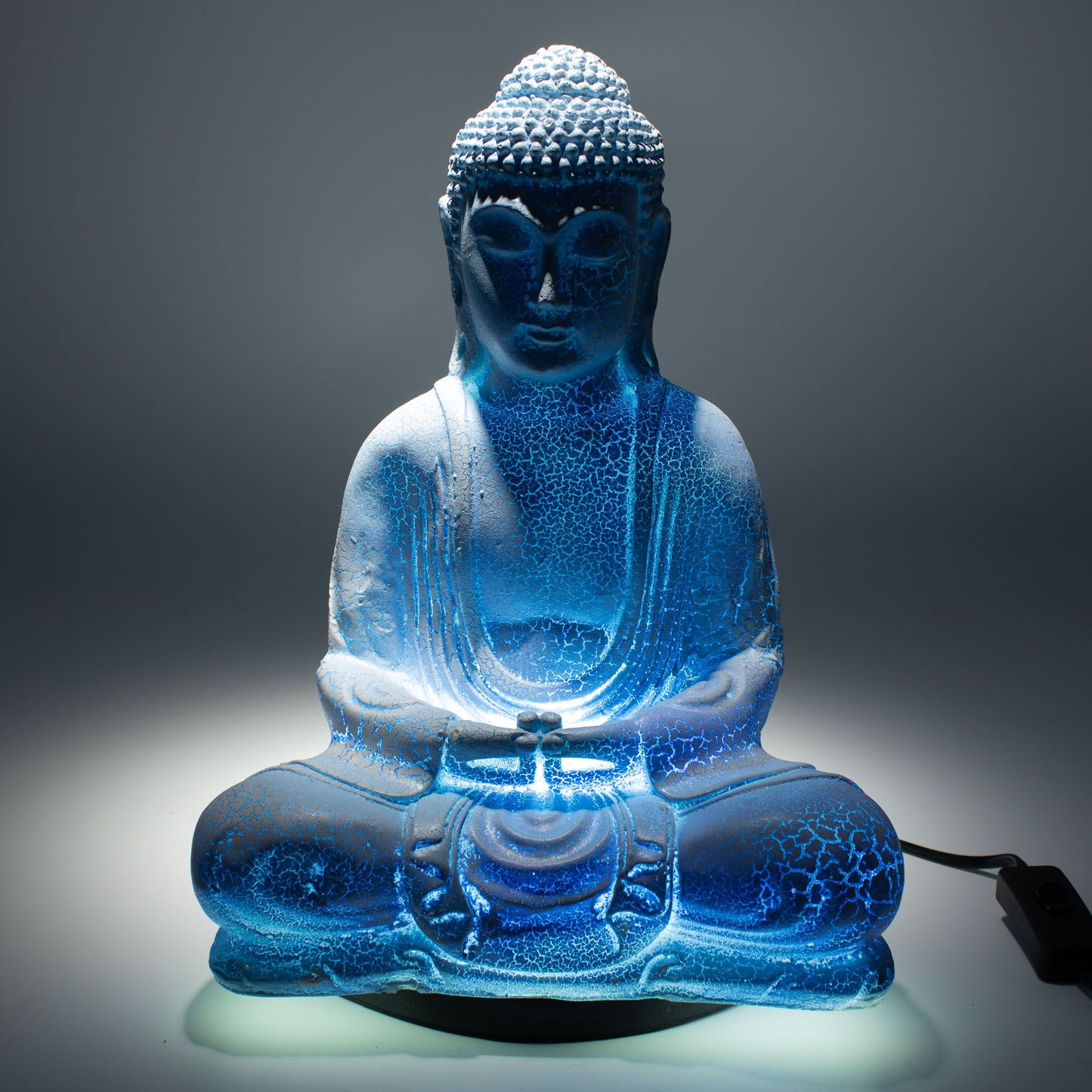 Meditatie Boeddha Lamp – Hemelsblauw Craquelé | Ovaal Voetstuk