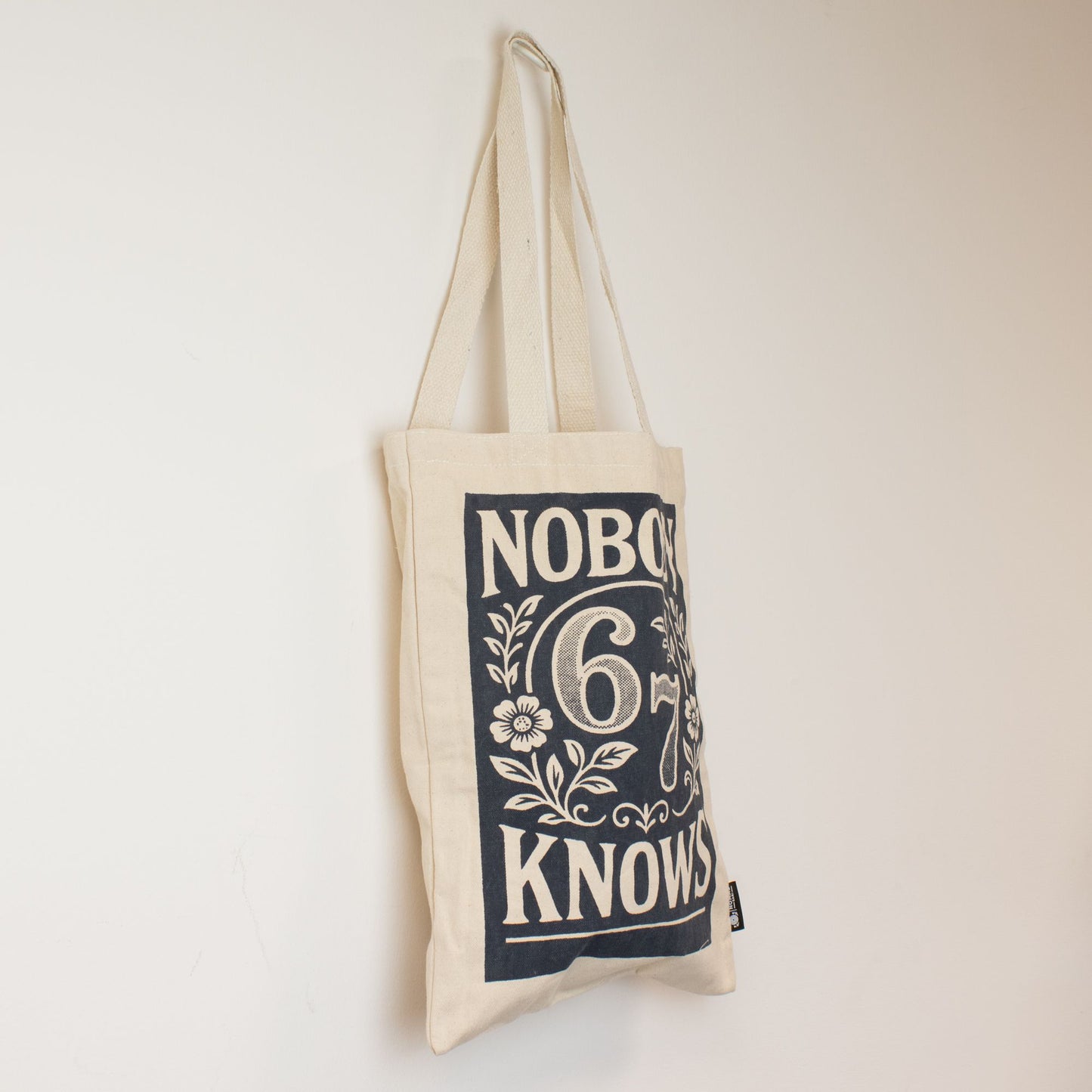 Nomad Sari Iconic Toni Tote Bag – Nobody Knows 67 – Naturel 10oz