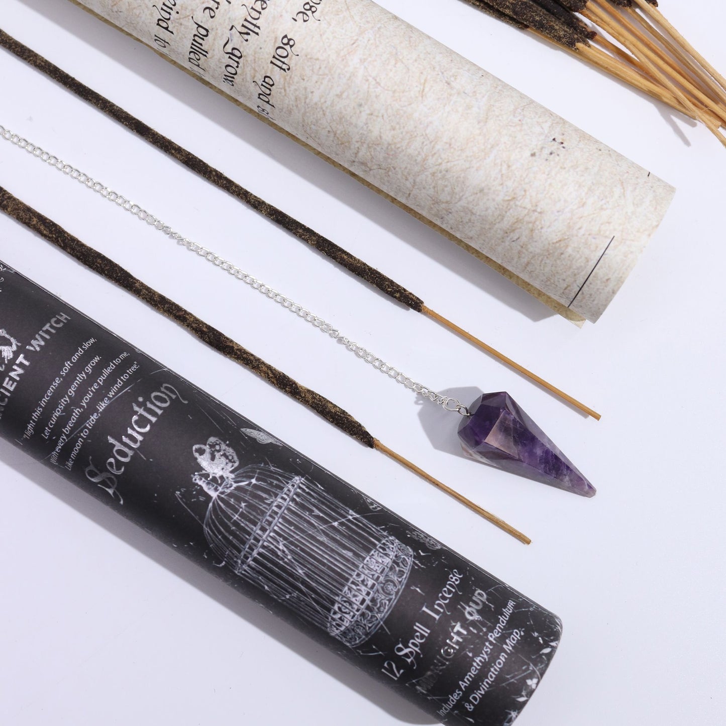 Ancient Witch Spell Wierook – Verleiding met Amethist Pendel