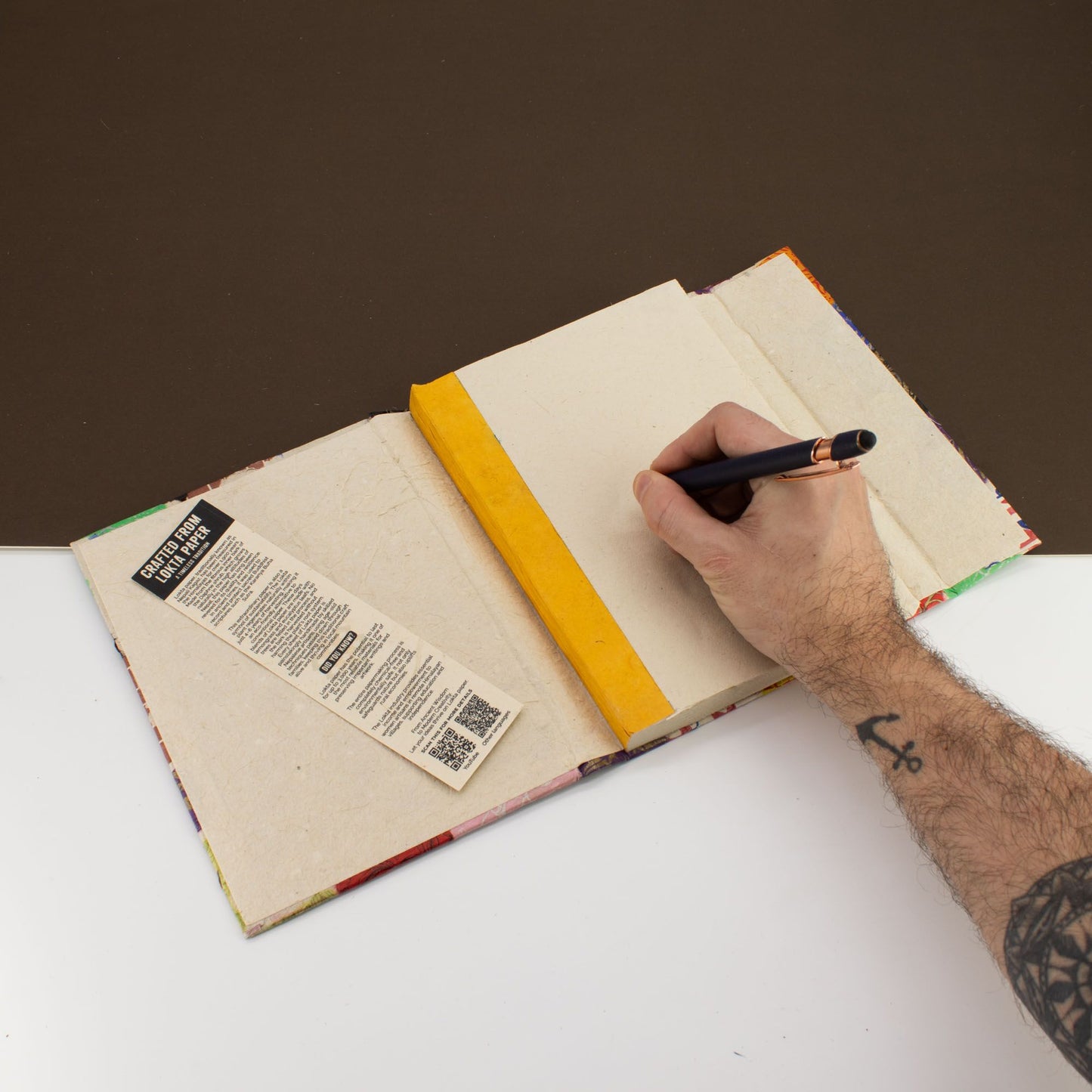 Lokta Patchwork Notitieboek Groot (21x15cm) – 45 pagina's – incl. boekenlegger – Multicolour