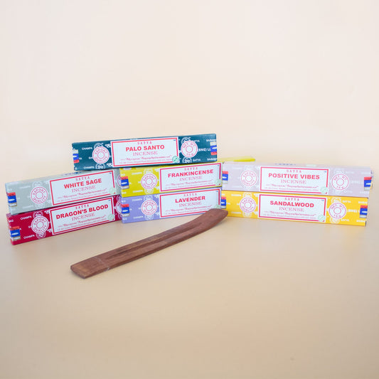 Satya Wierookstokjes Starterspakket (7 geuren + Mangohout Houder)